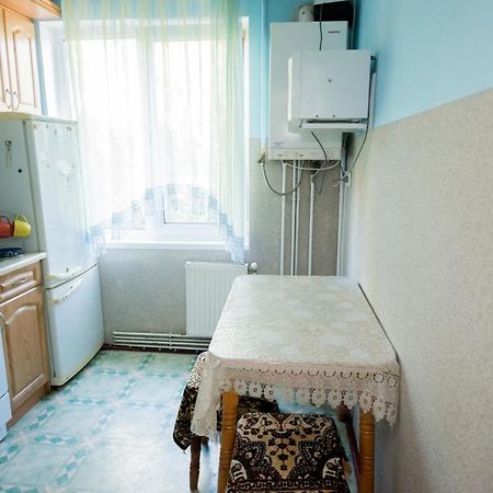 Затишна 2 Кімнатна Квартира, Тролейбусна 伊万诺-弗兰科夫斯克 外观 照片